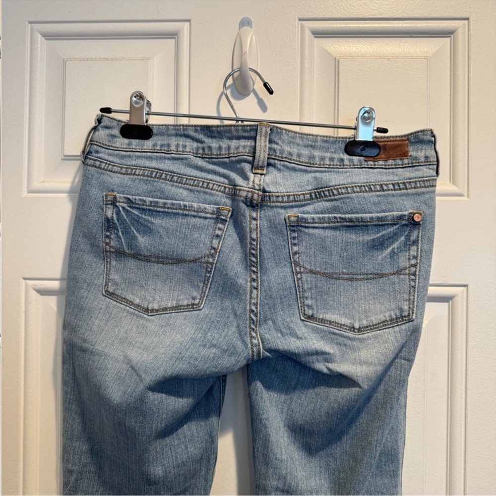 Bullhead Low Rise Bootcut Laguna Jeans - Picture 6 of 15